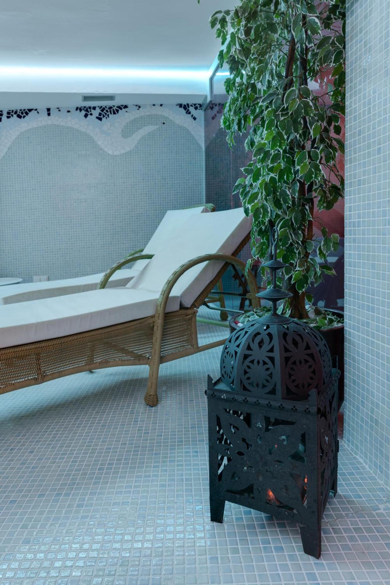 Daniya Denia Spa & Business 4* Buitenkant foto